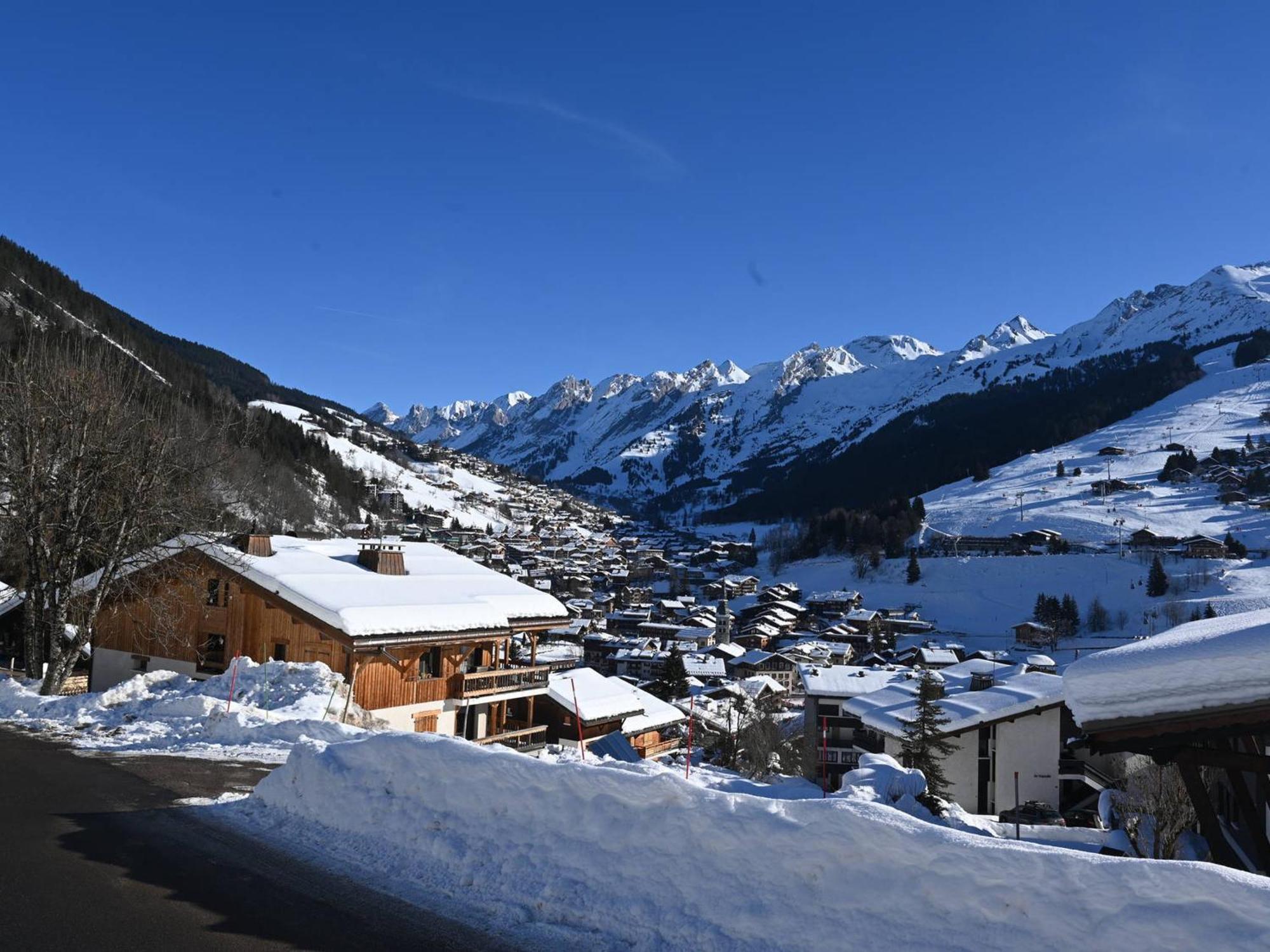 Appartement 2 Chambres Proche Pistes Avec Balcon Et Parking - Fr-1-459-181 Clusaz Zewnętrze zdjęcie